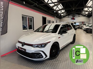 Volkswagen - Golf VIII