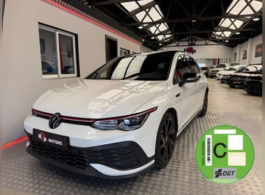 Volkswagen - Golf VIII