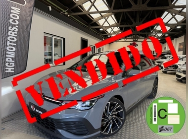 Volkswagen - Golf VIII